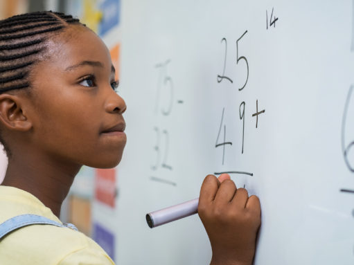 How does the brain learn simple arithmetic? The impact of teaching methods