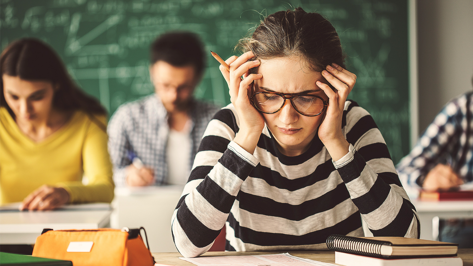 Los exámenes como fuente de estrés: Cómo las evaluaciones pueden afectar el aprendizaje a través del estrés